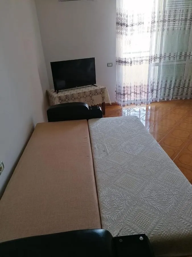 Daire Appartamento Incantevole Con Posto Auto Privato Avlonya
