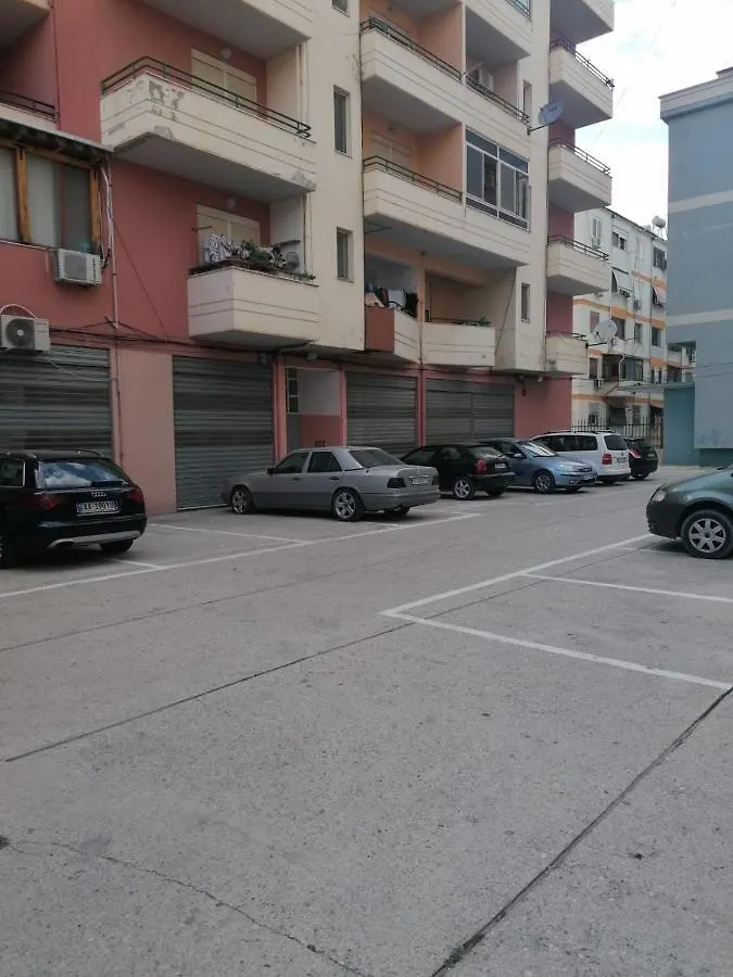 Appartamento Incantevole Con Posto Auto Privato Avlonya